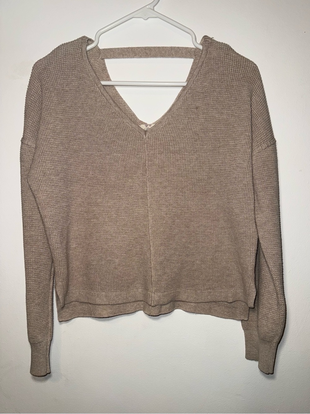 Hippie Rose Women’s S Taupe Waffle Knit V-Neck Sweater